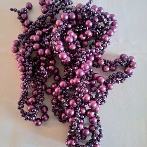 Lot of Various Purple And White Bead Garland - Picture 8 of 10